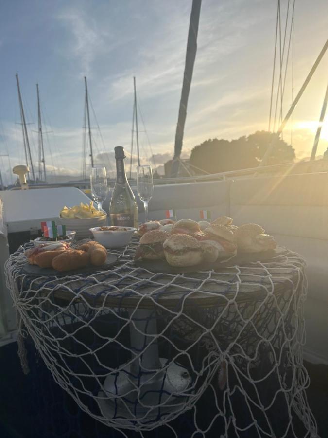 Giorgia House Boat Hotel Палермо Екстериор снимка