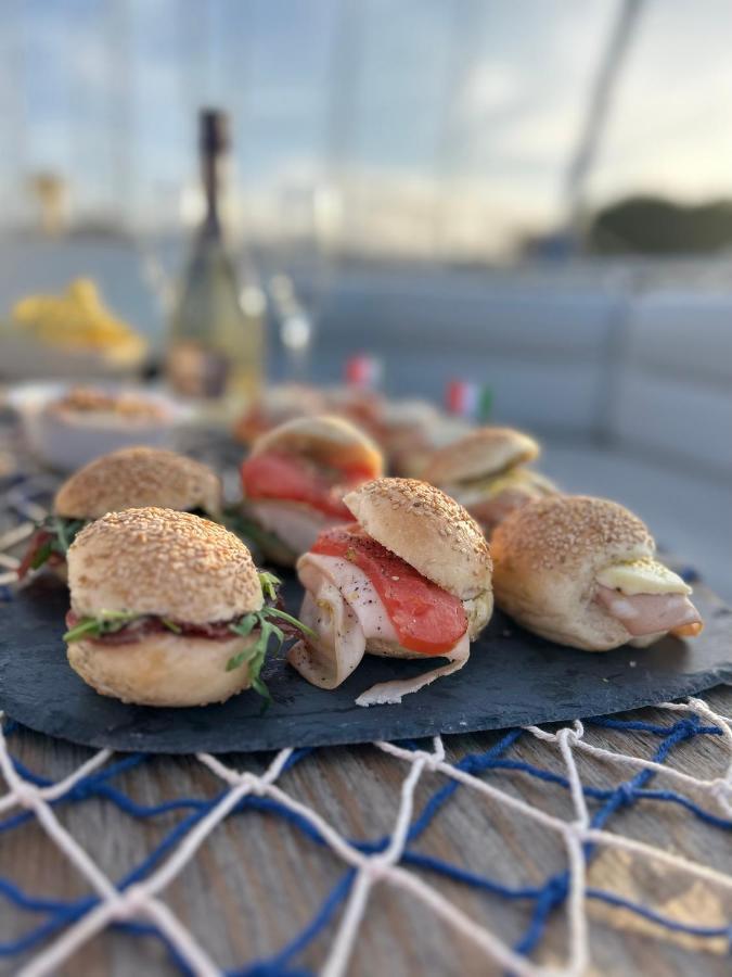 Giorgia House Boat Hotel Палермо Екстериор снимка
